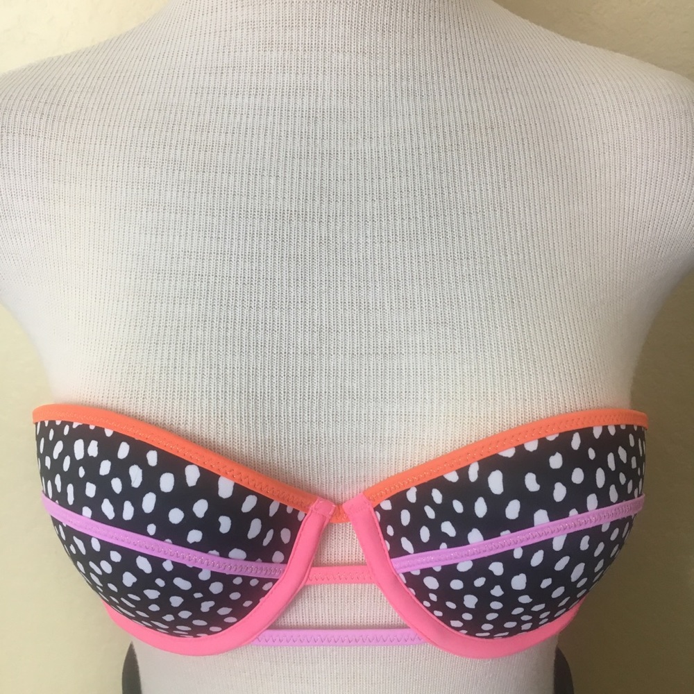Victoria’s Secret bikini top